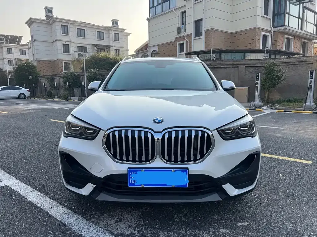 BMW X1 — фото 5