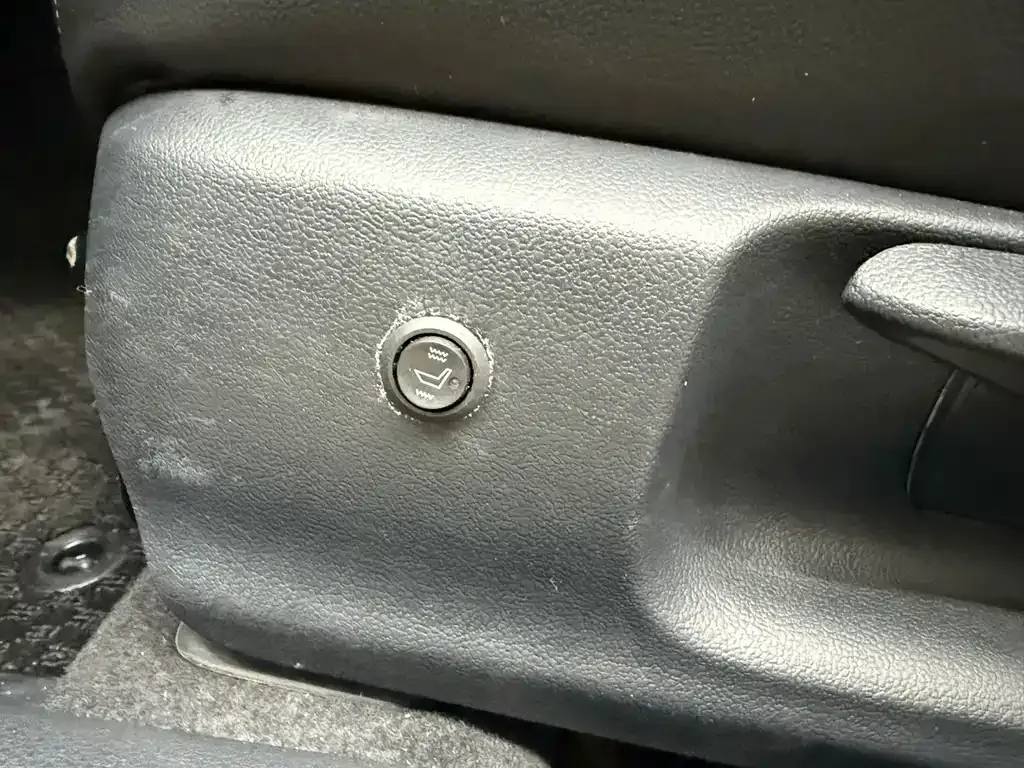 Toyota Corolla — фото 8