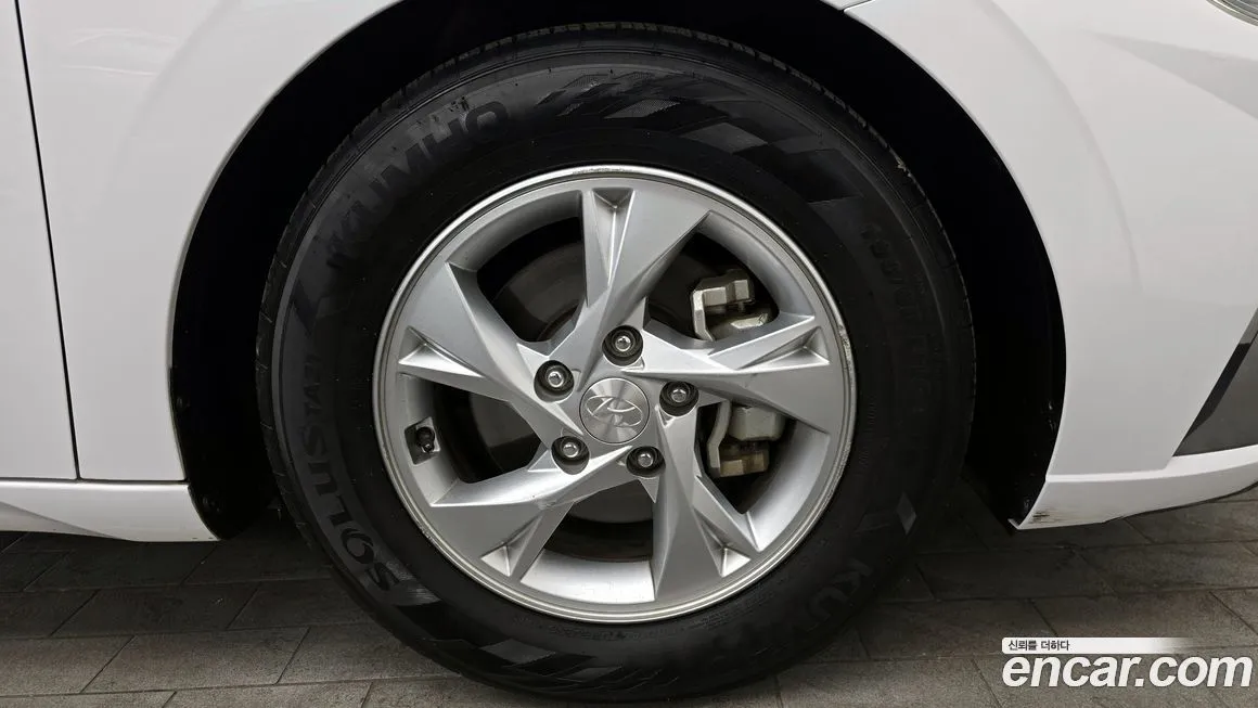 Hyundai AVANTE — фото 3