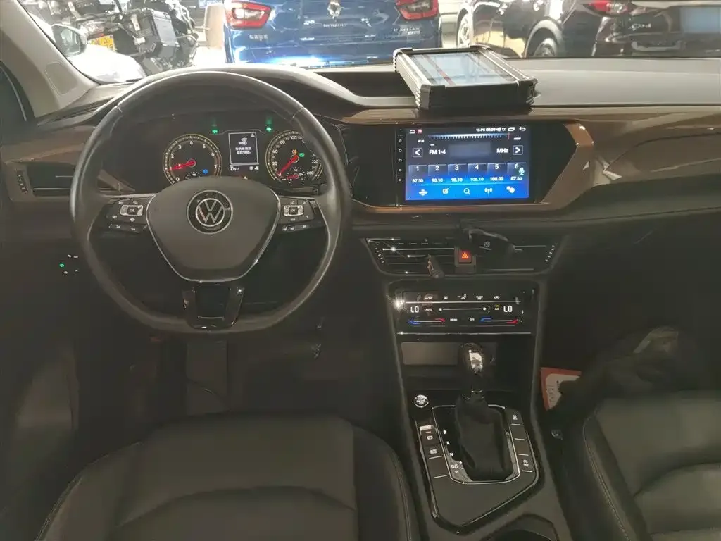 Volkswagen Tharu — фото 10