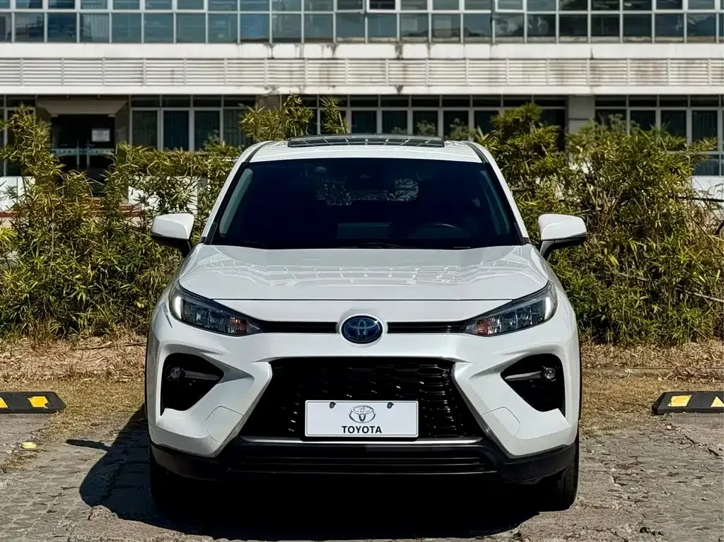 Toyota Wildlander — фото 9