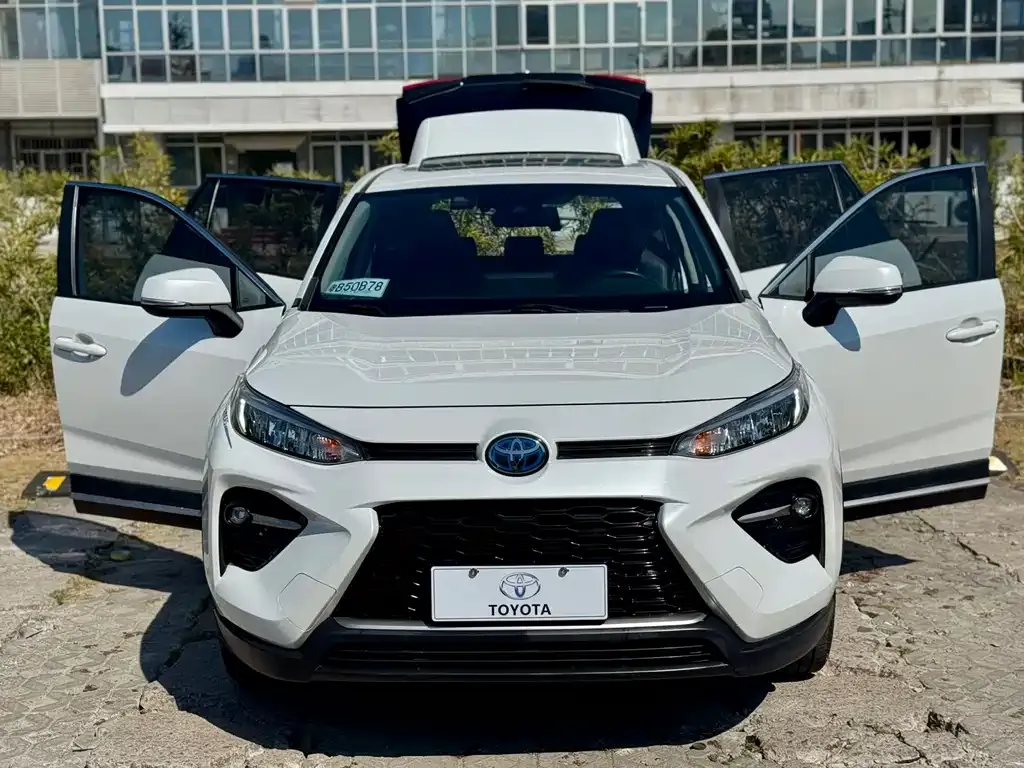 Toyota Wildlander — фото 6