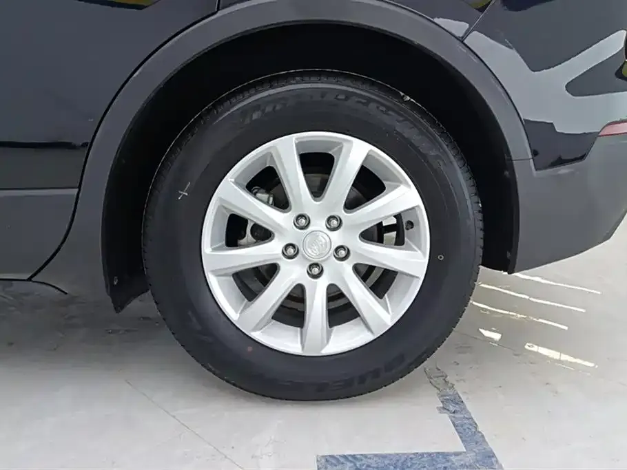 Buick Envision Plus — фото 2