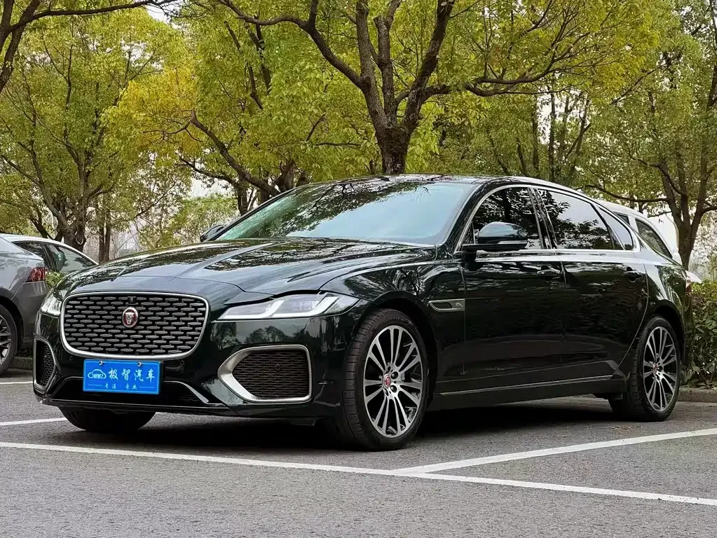 Jaguar XFL — фото 1
