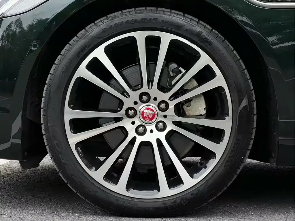 Jaguar XFL — фото 2
