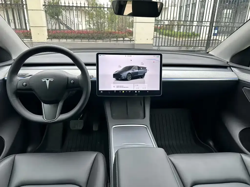 Tesla Model Y — фото 4