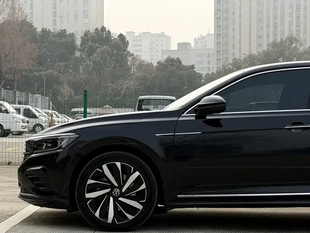 Volkswagen Passat — фото 5