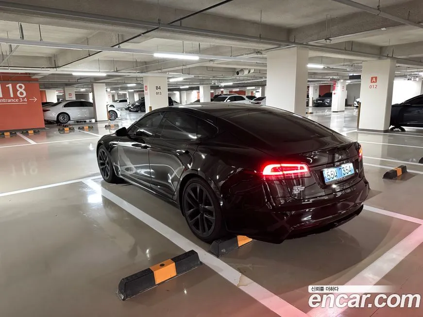 Tesla Model S — фото 4