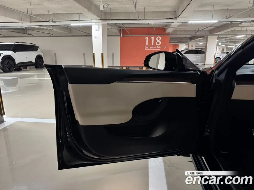 Tesla Model S — фото 8