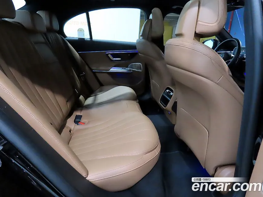 Mercedes-Benz E-Class — фото 9
