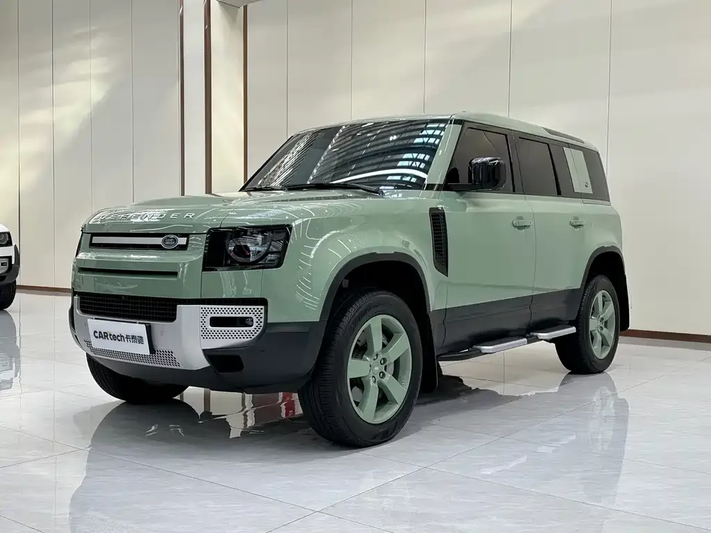 Land Rover Defender — фото 1