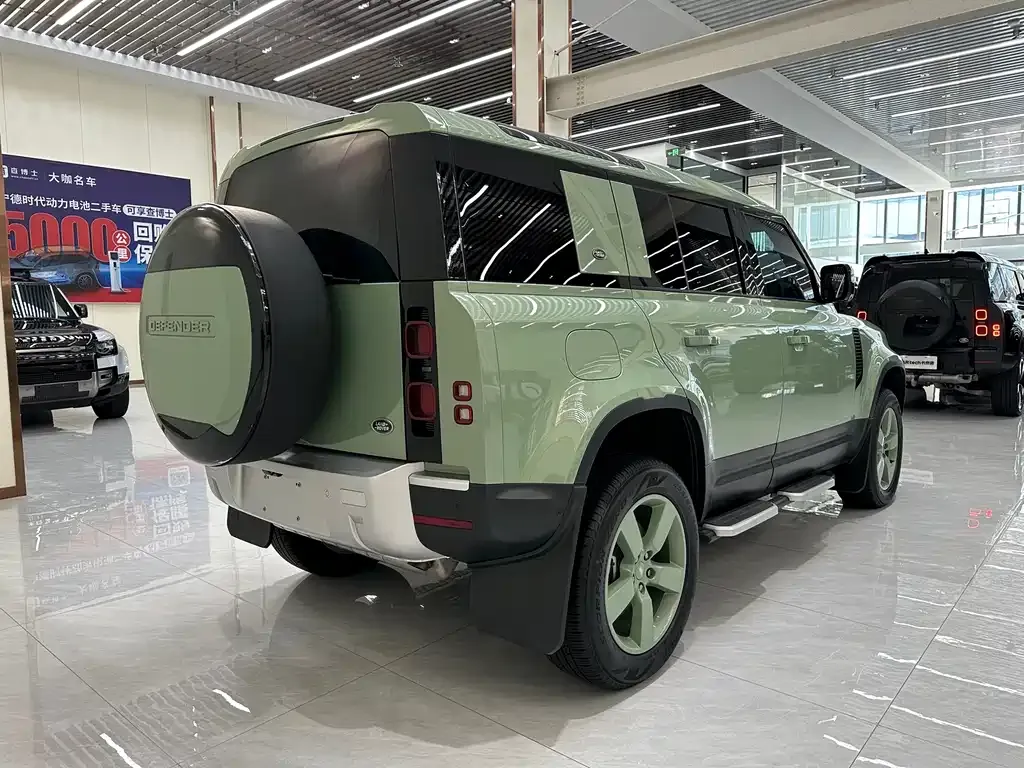 Land Rover Defender — фото 4