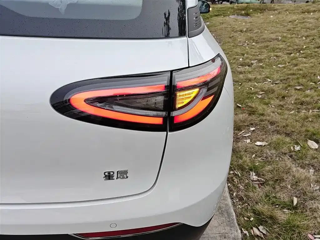 Geely Starburst — фото 8