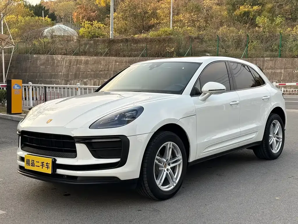 Porsche Macan — фото 1