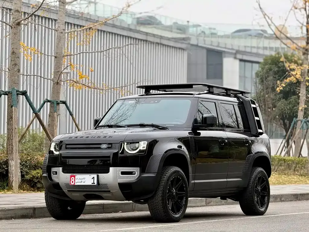 Land Rover Defender — фото 1