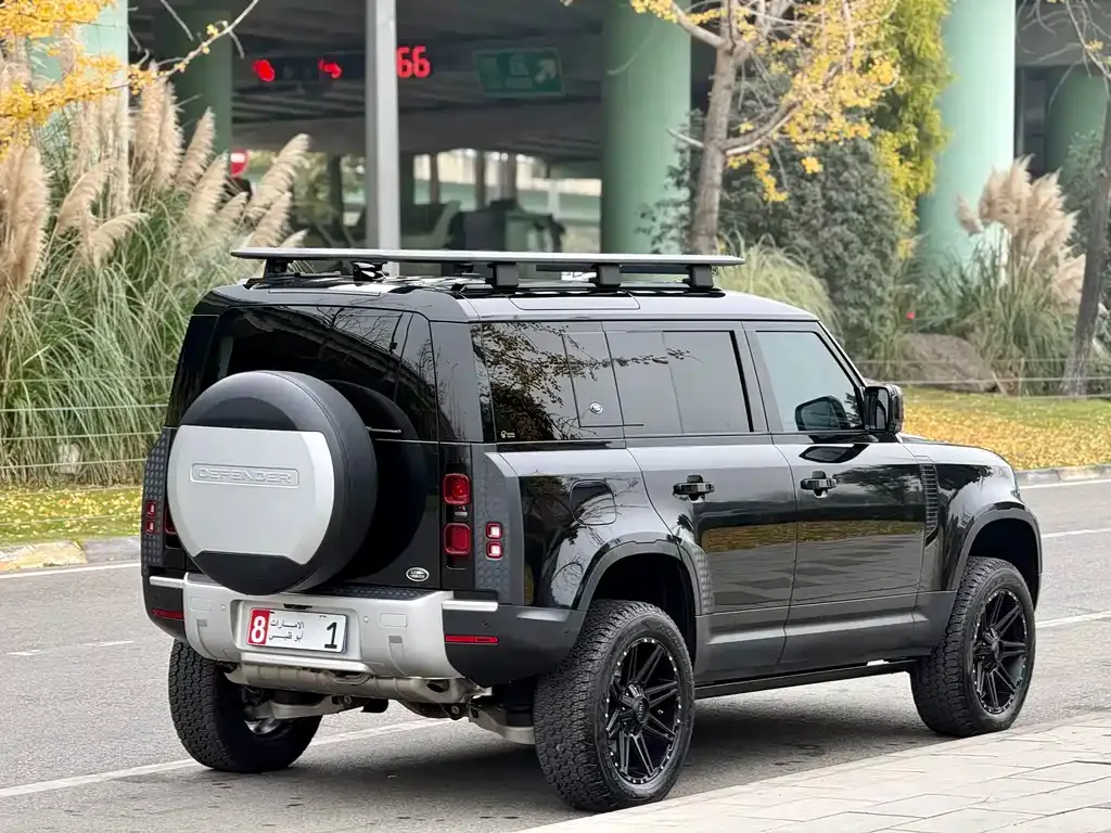 Land Rover Defender — фото 10