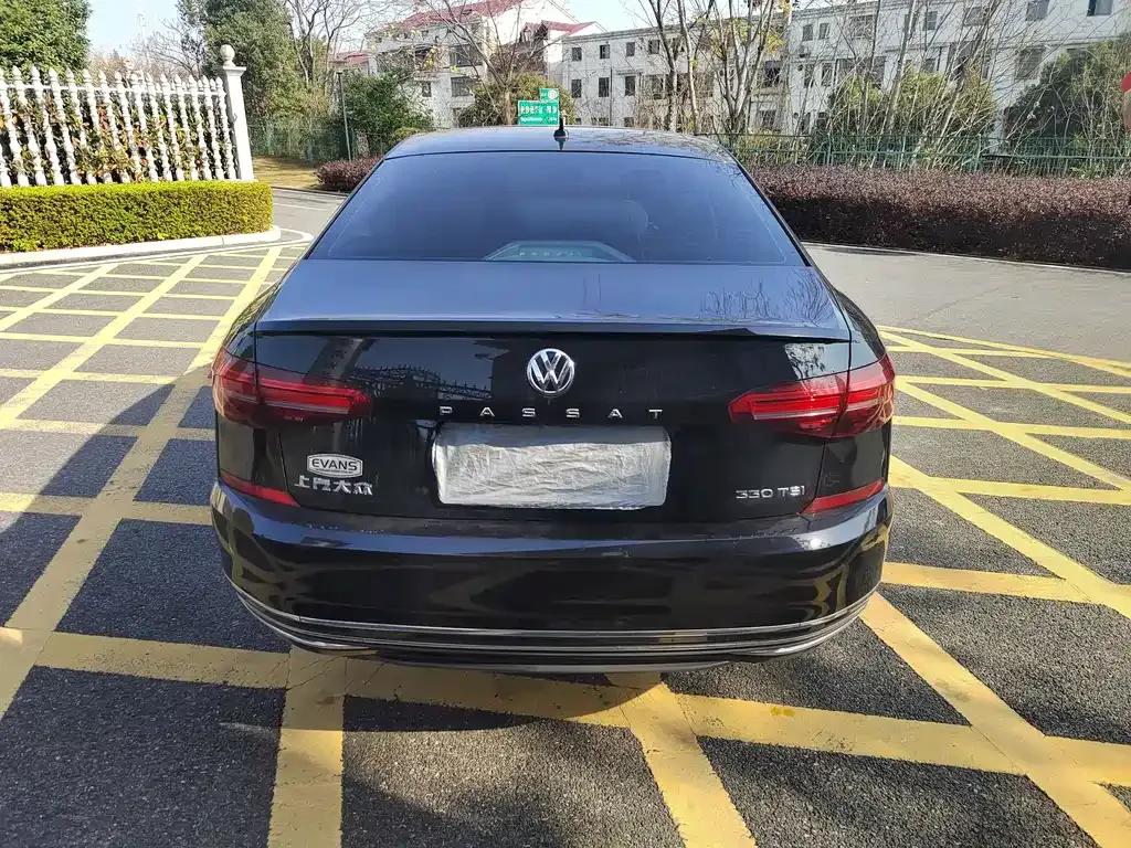 Volkswagen Passat — фото 6