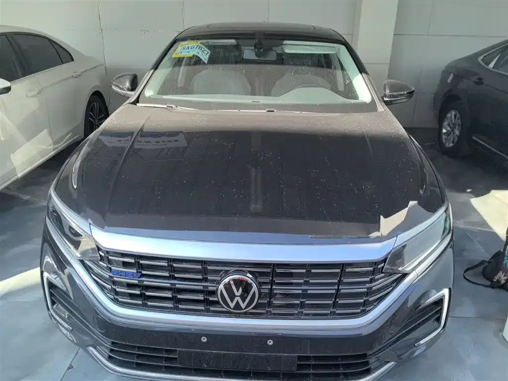 Volkswagen Passat New Energy — фото 9