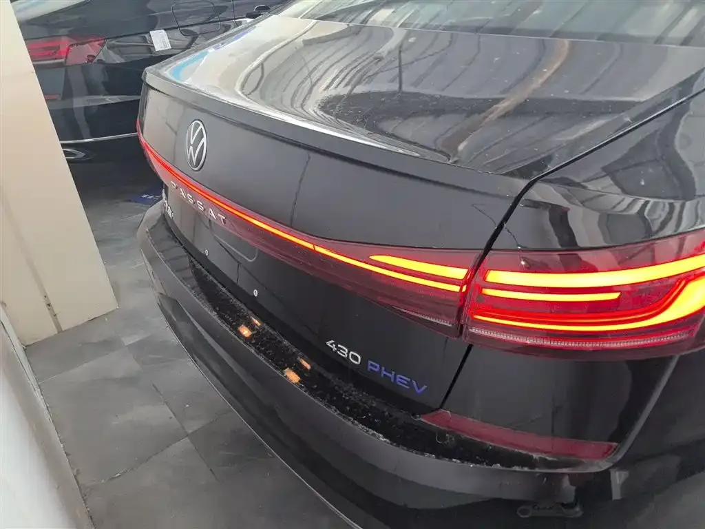 Volkswagen Passat New Energy — фото 6