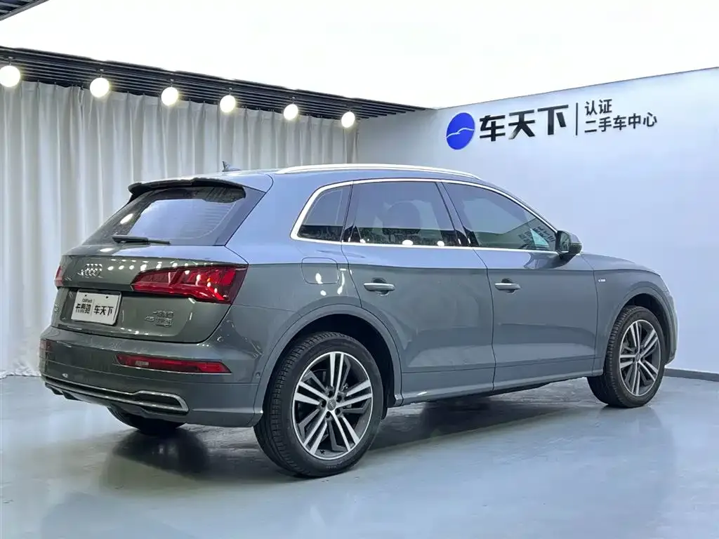 Audi Q5L — фото 4