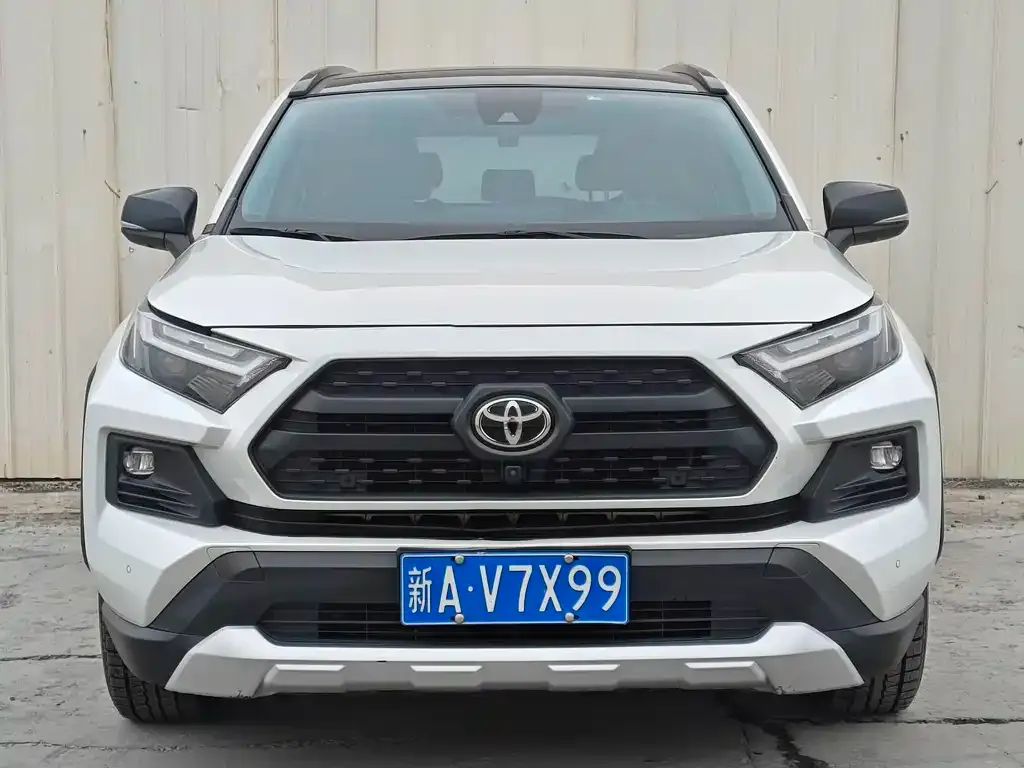 Toyota RAV4 — фото 2