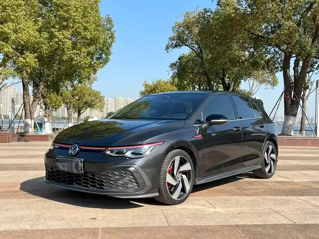 Volkswagen Golf GTI — фото 3