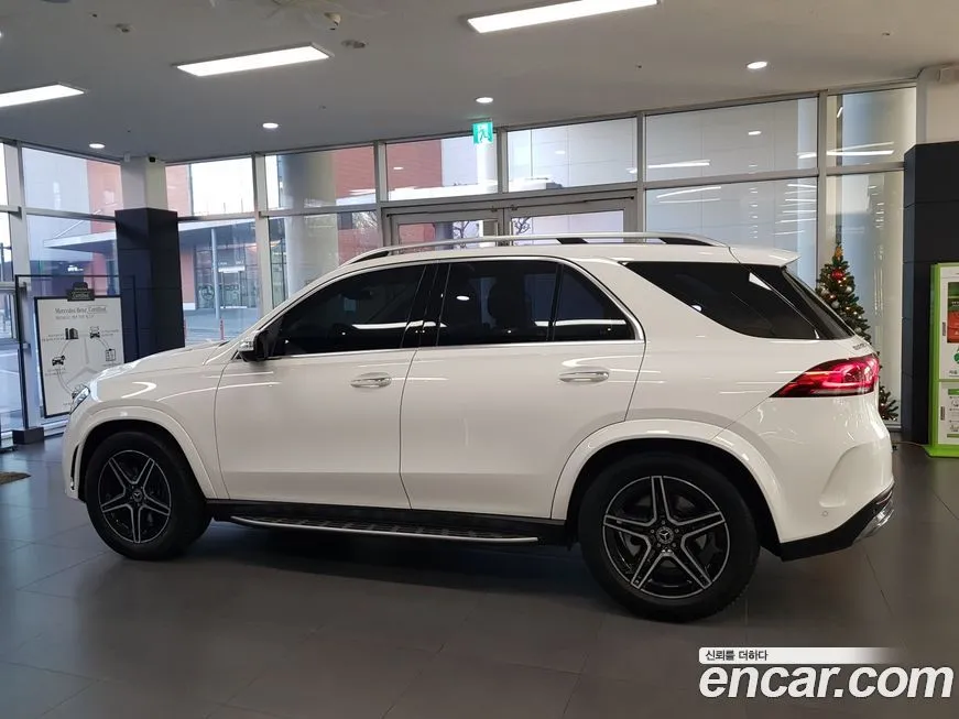 Mercedes-Benz GLE-Class — фото 7