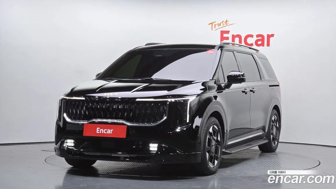 Kia Carnival — фото 1