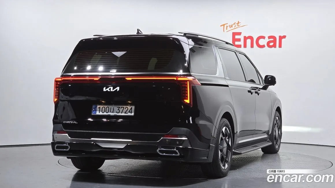 Kia Carnival — фото 10