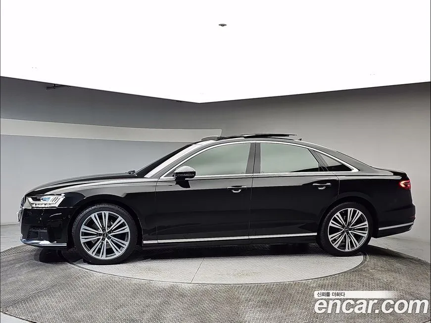Audi A8 — фото 6