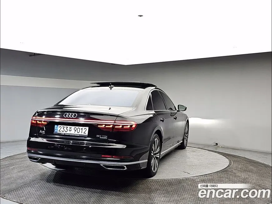 Audi A8 — фото 5