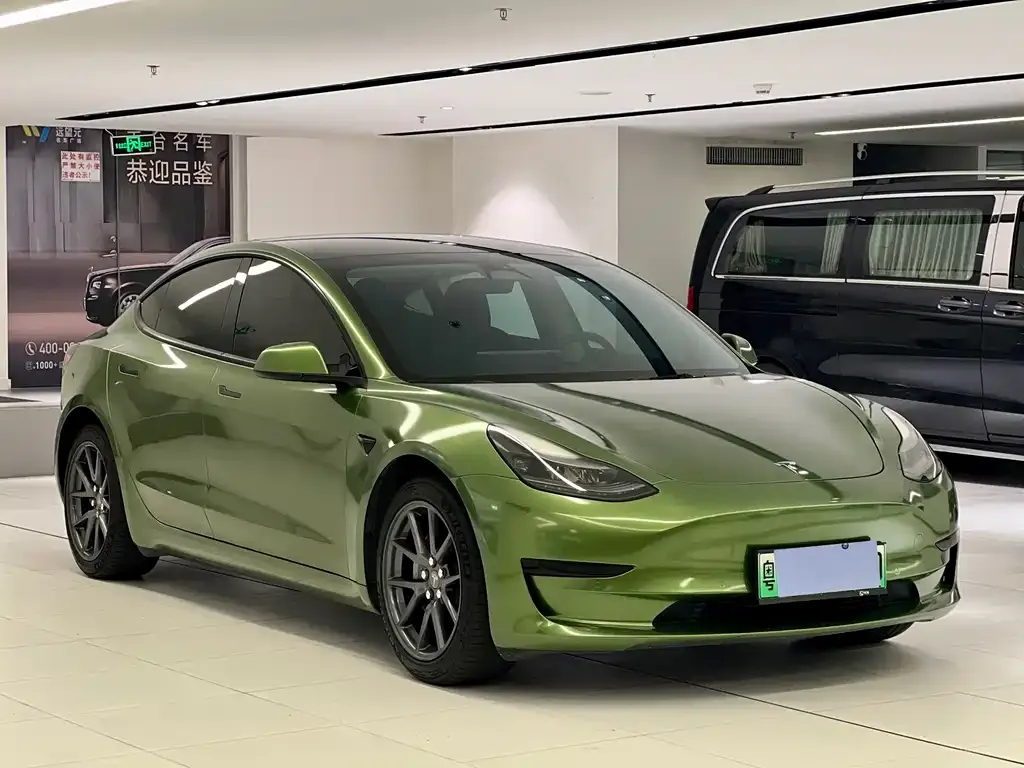 Tesla Model 3 — фото 4