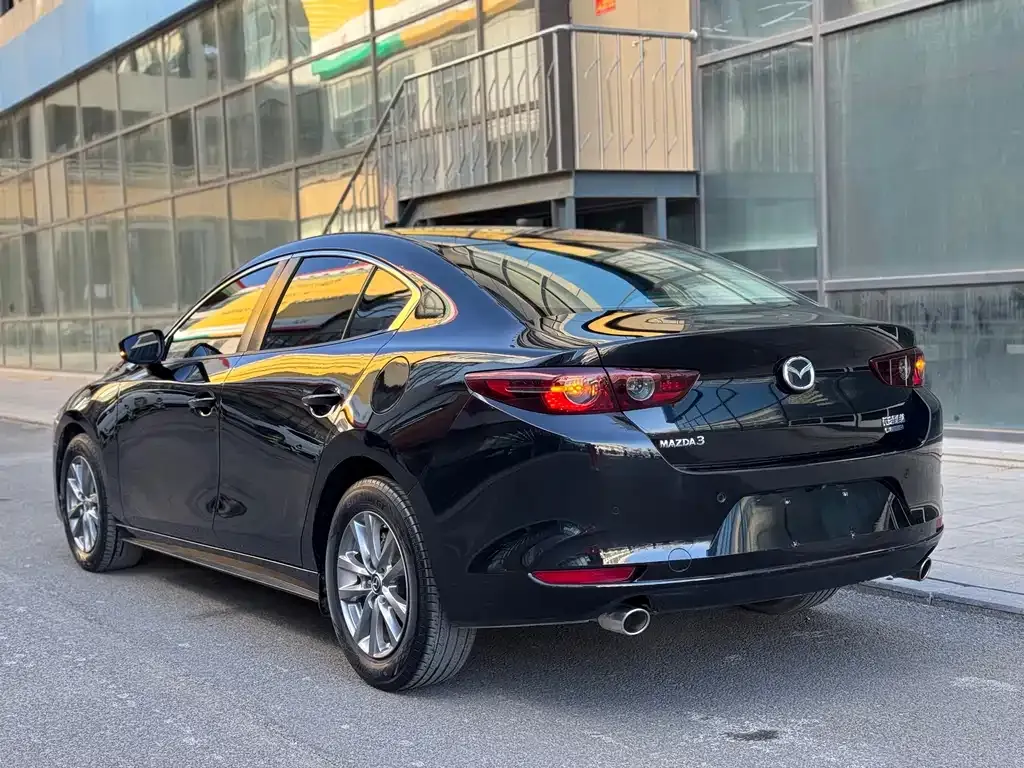 Mazda 3 Axela — фото 7