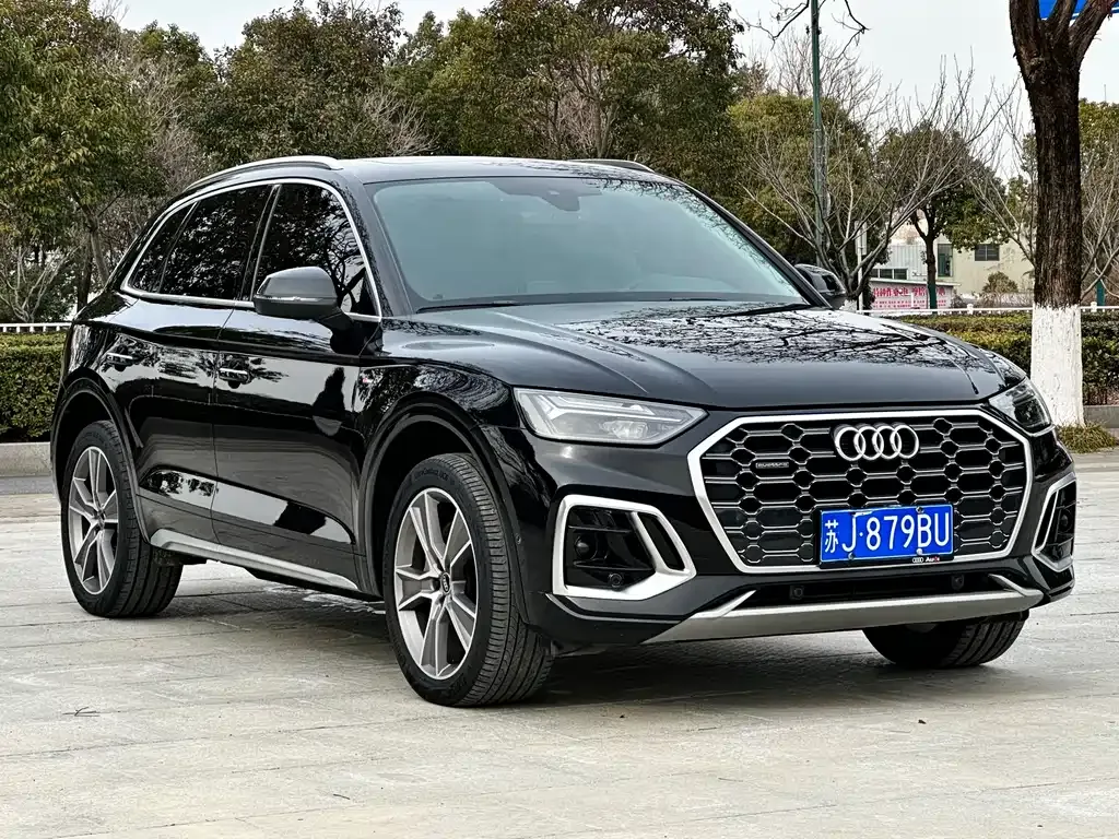 Audi Q5L — фото 8