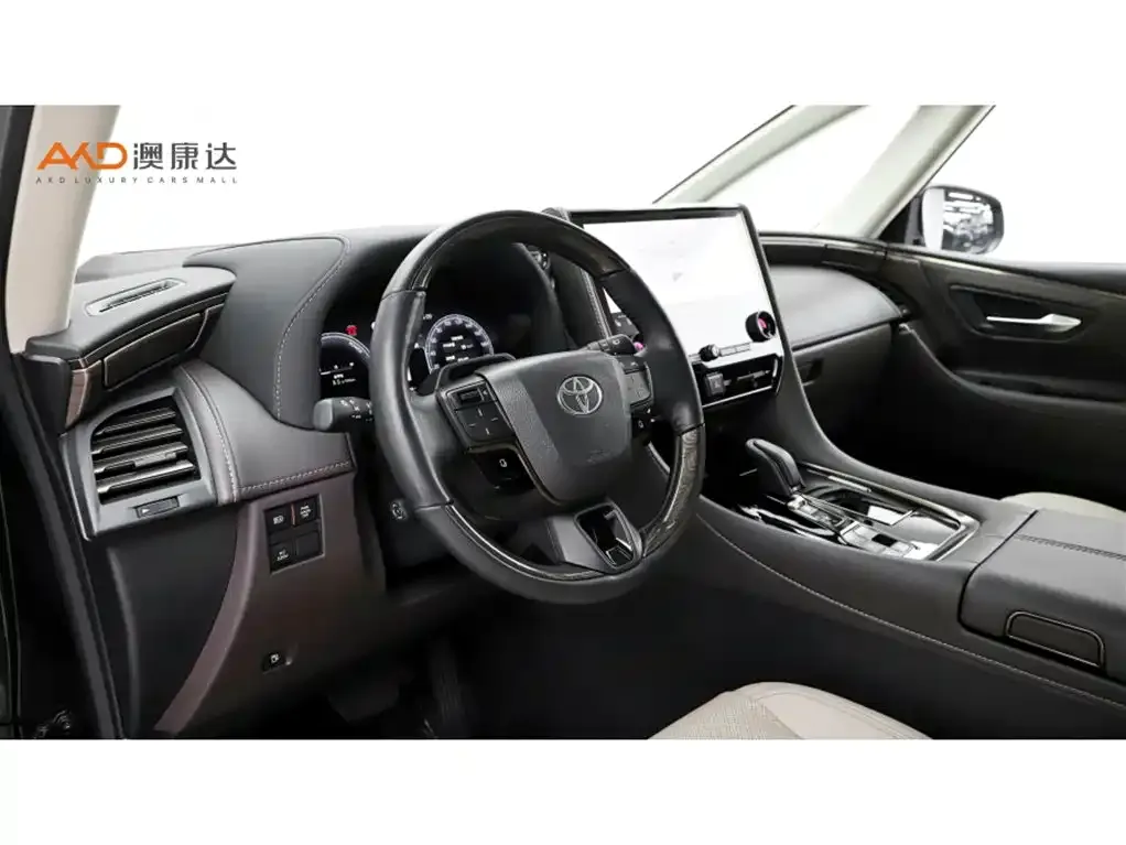 Toyota Alphard — фото 5