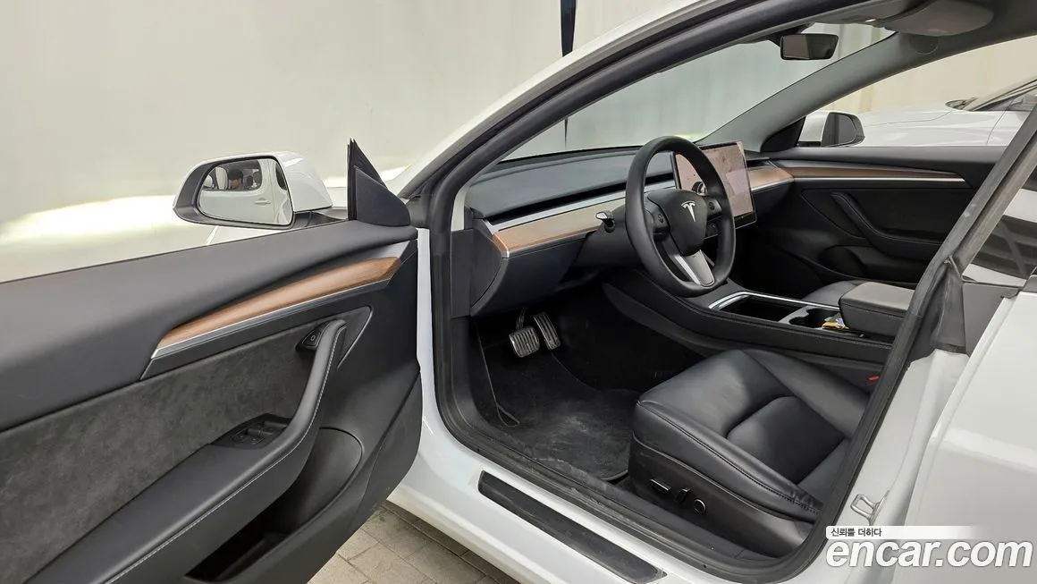 Tesla Model 3 — фото 6