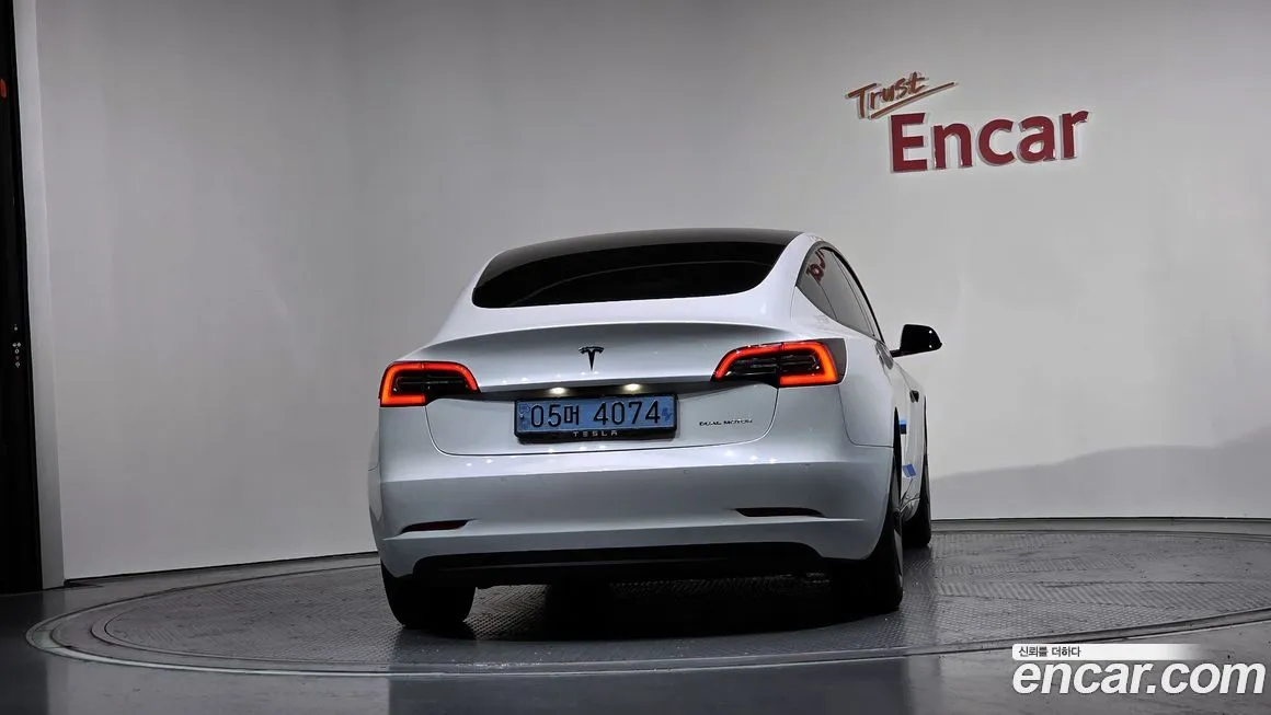 Tesla Model 3 — фото 3