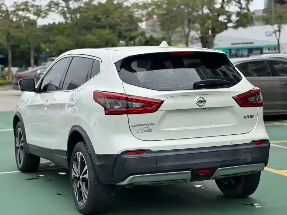 Nissan Qashqai — фото 5