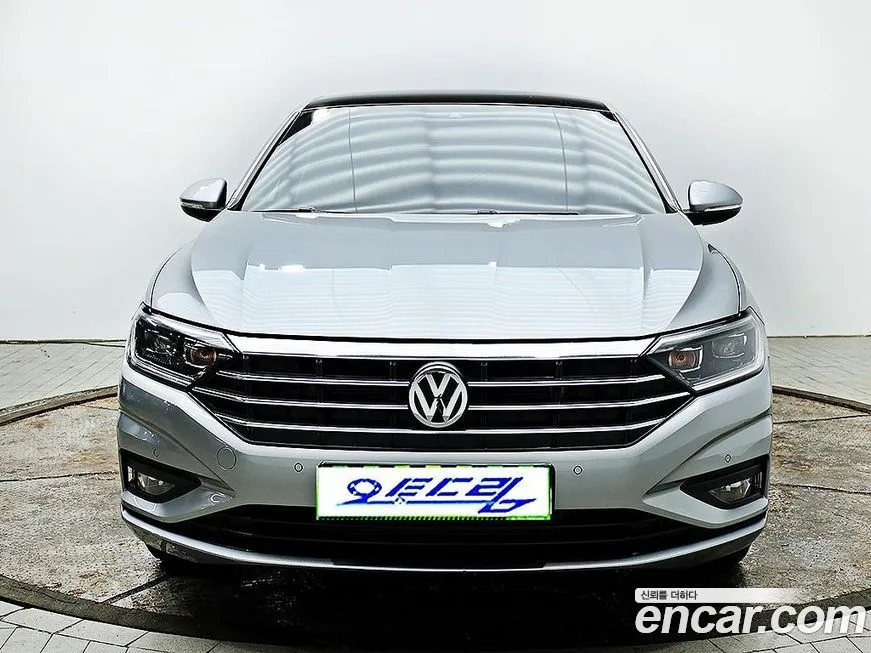 Volkswagen Jetta — фото 1