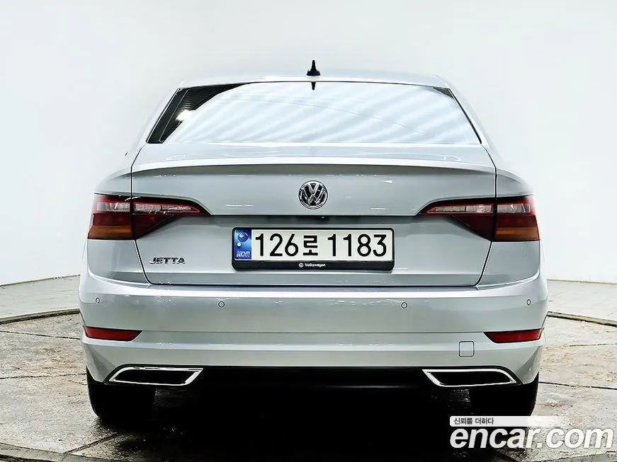 Volkswagen Jetta — фото 5
