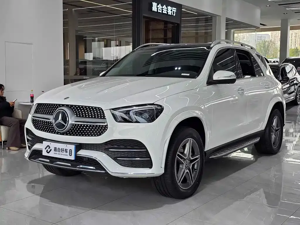 Mercedes-Benz GLE — фото 1