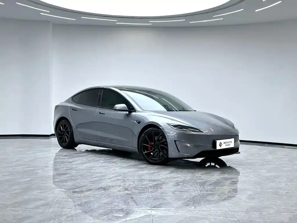 Tesla Model 3 — фото 5