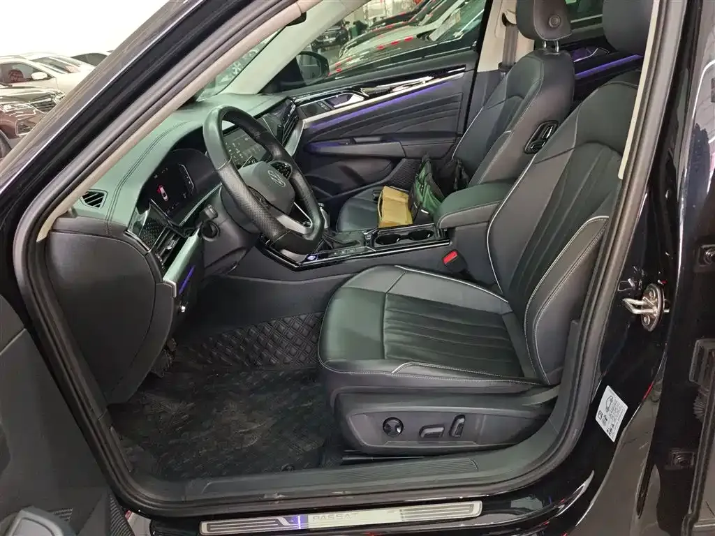 Volkswagen Passat — фото 10