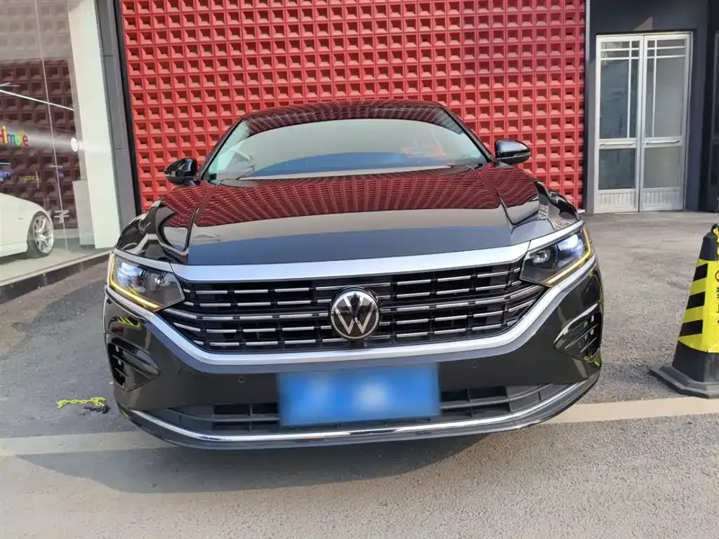 Volkswagen Passat — фото 4