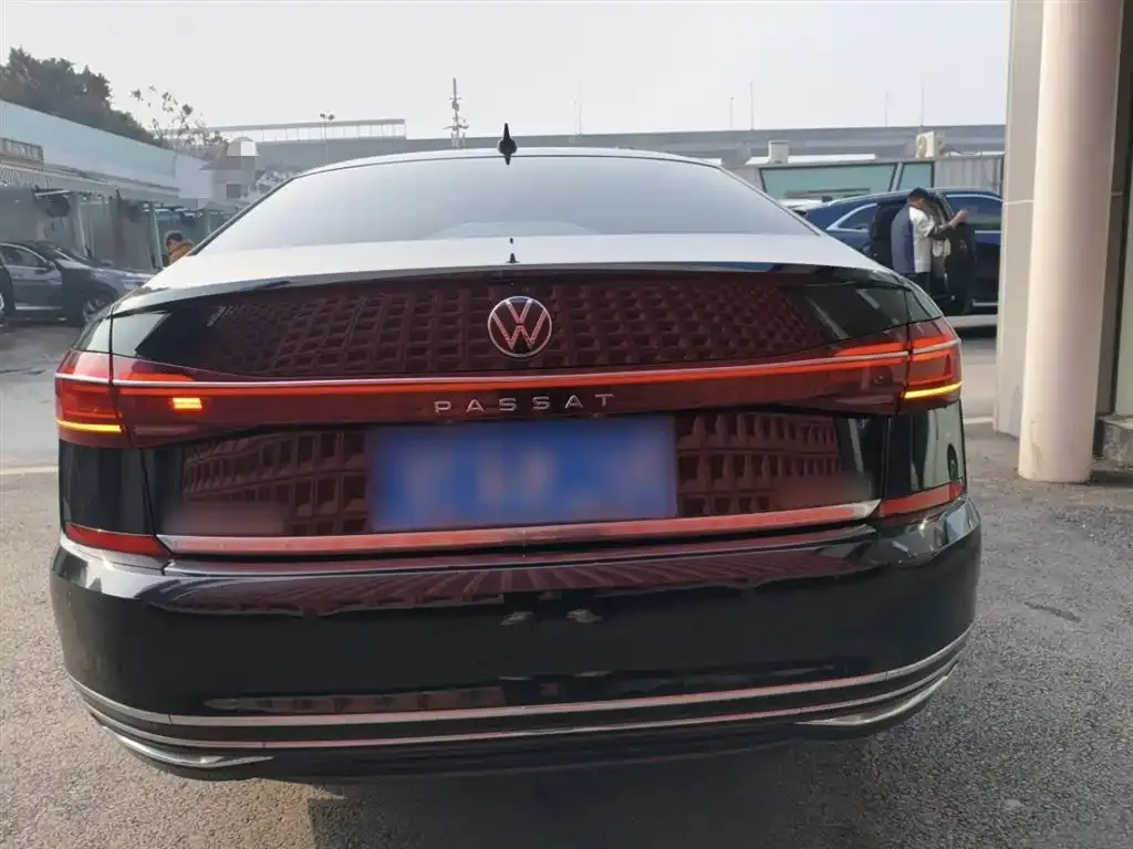 Volkswagen Passat — фото 2