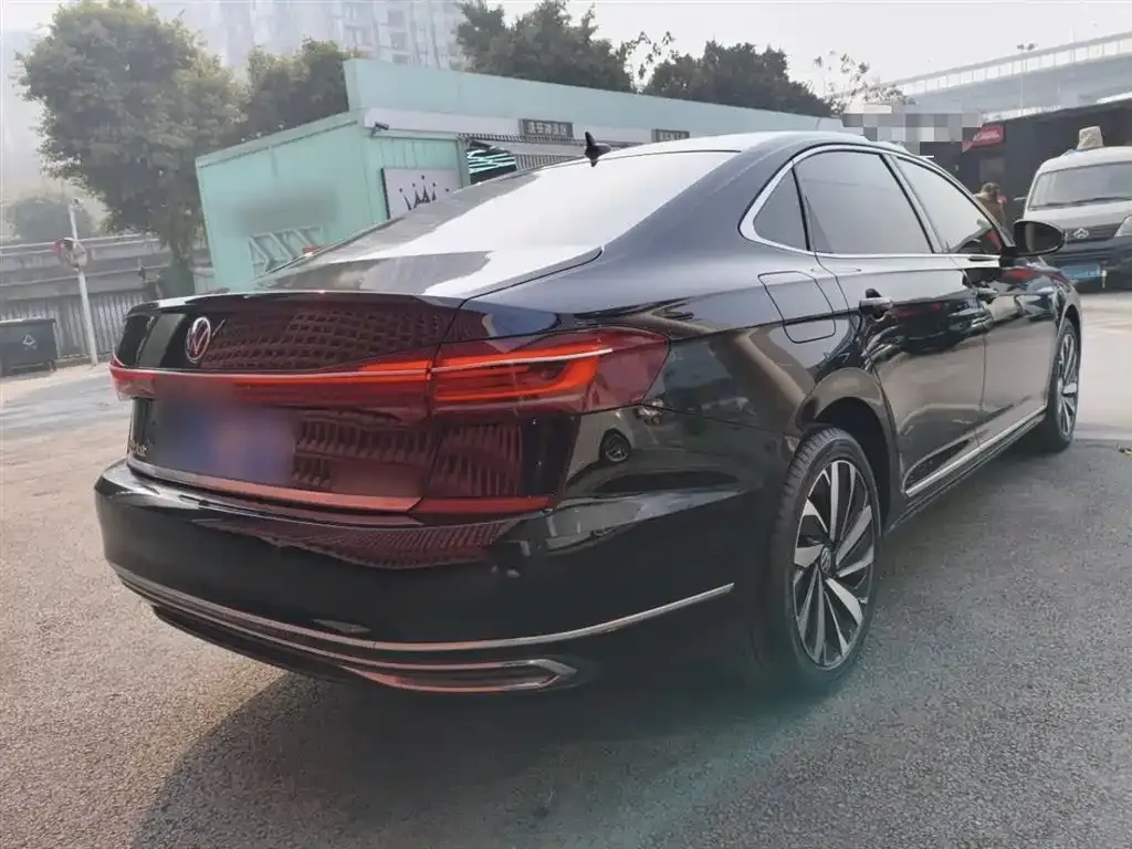 Volkswagen Passat — фото 7
