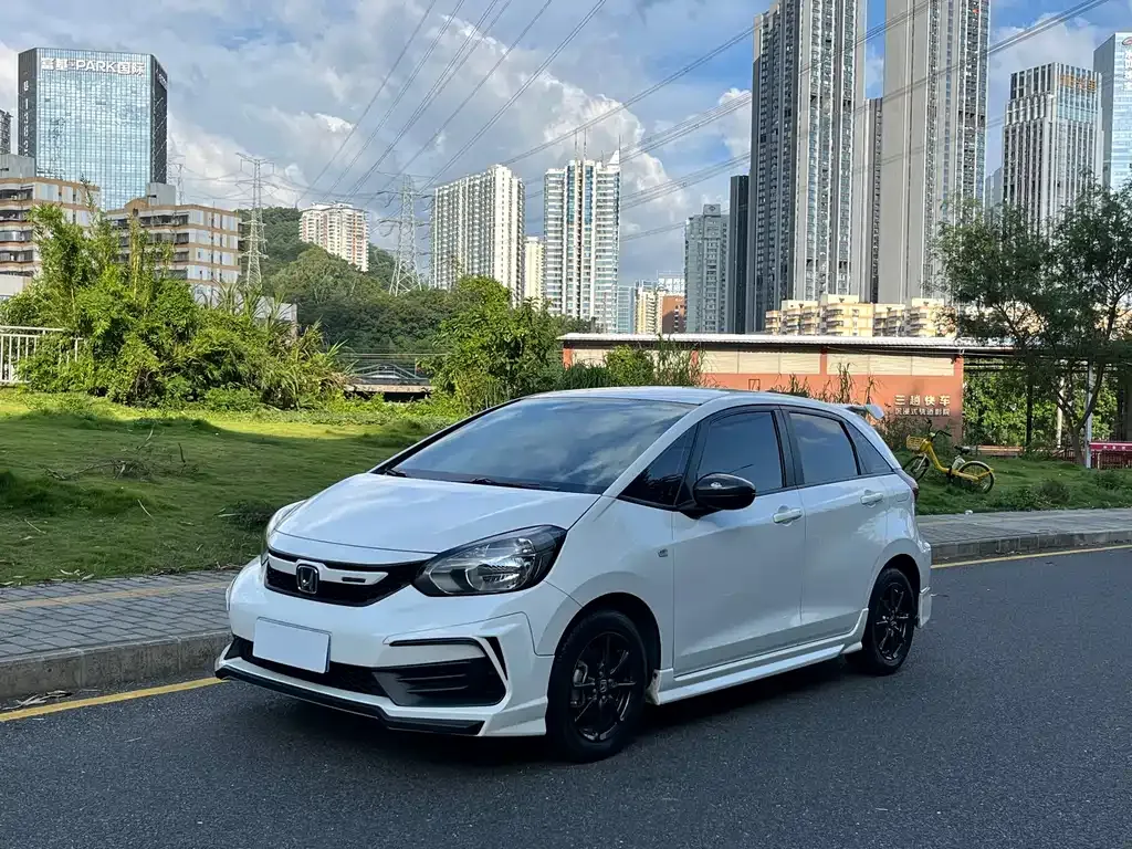 Honda Fit — фото 1