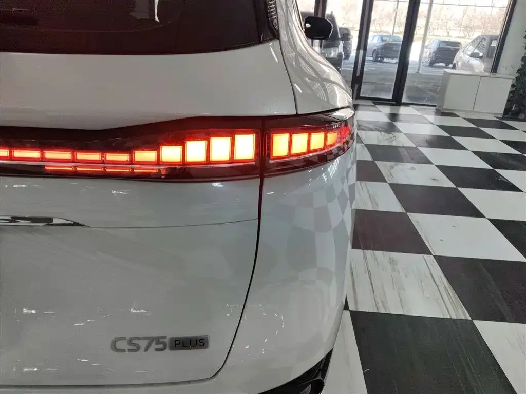 Changan CS75PLUS — фото 7