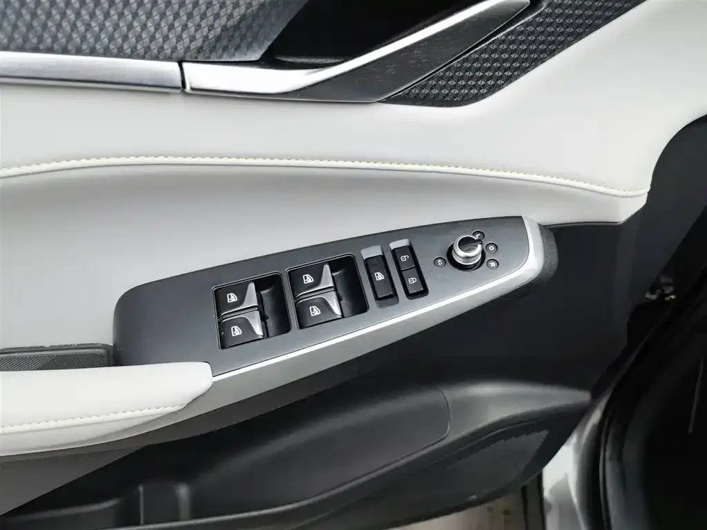 Changan CS75 PLUS iDD — фото 4