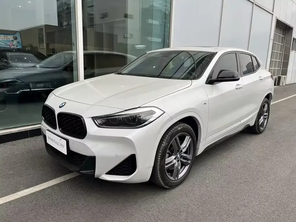 BMW X2 — фото 1